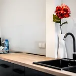 Apartment Wodna 13 *